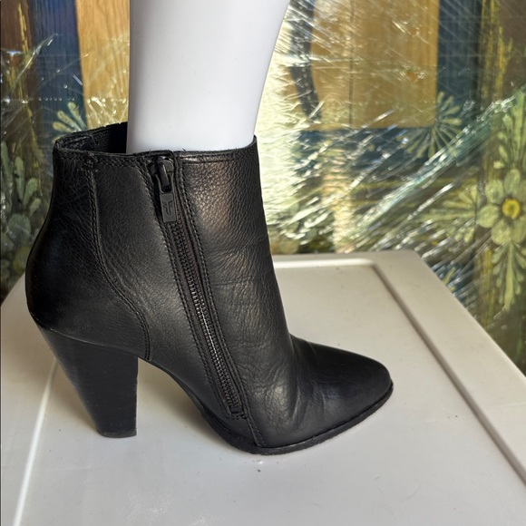 Women’s Black Ankle Boots - Picture 6 of 13